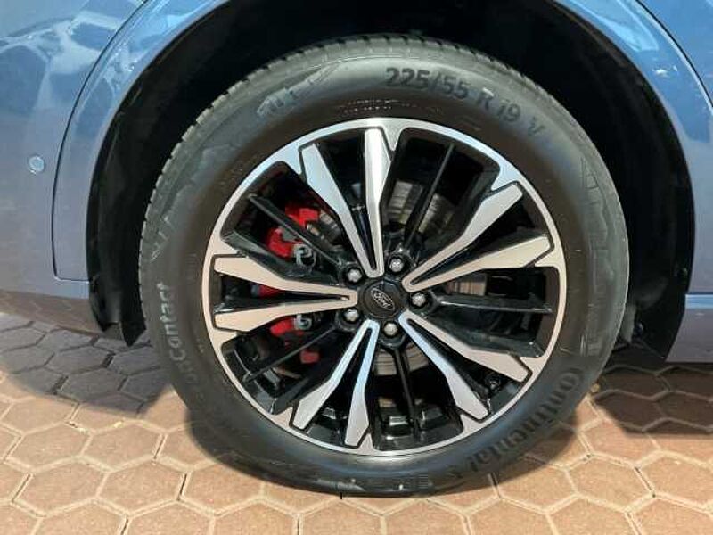 Ford Kuga ST-Line X PHEV+elek. AHK+Pano+Head-UP+Kamera