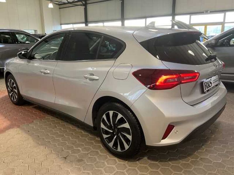 Ford Focus Titanium+Navi+LED+Kamera+KeylessGO+Sitzheizung
