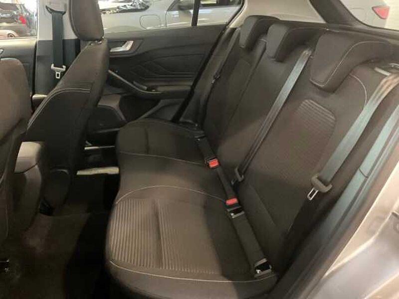 Ford Focus Titanium+Navi+LED+Kamera+KeylessGO+Sitzheizung