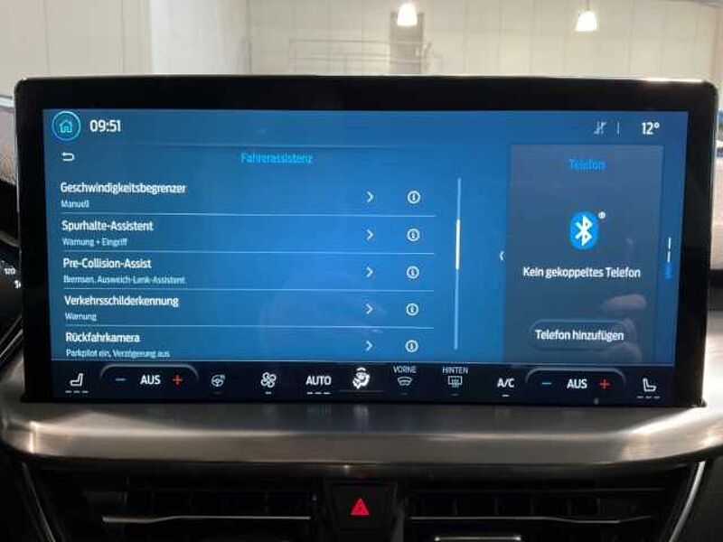 Ford Focus Titanium+Navi+LED+Kamera+KeylessGO+Sitzheizung