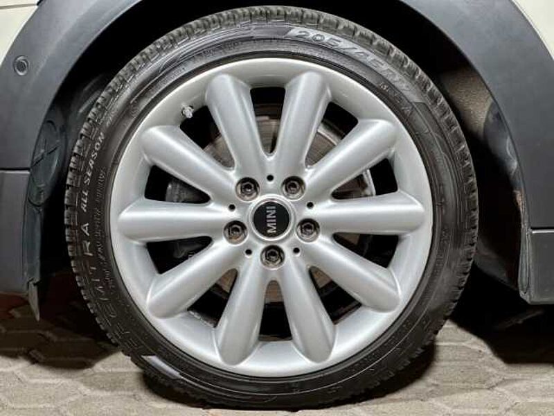 MINI Cooper Automatik+Kamera+Pano+Navi+Sitzheizung