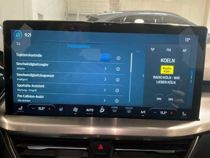 Ford Focus Titanium Winter-P. RÜCKF. PDC. NAVI. Allwetterreifen