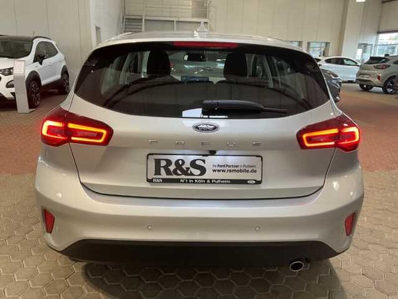 Ford Focus Titanium Winter-P. RÜCKF. PDC. NAVI. Allwetterreifen