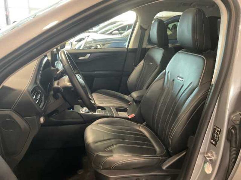 Ford Kuga Vignale FHEV AWD+elek. AHK+Pano+LED+B&O+Navi