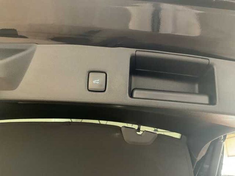 Ford Kuga ST-Line X PHEV+Pano+LED+B&O+Head-UP+Kamera