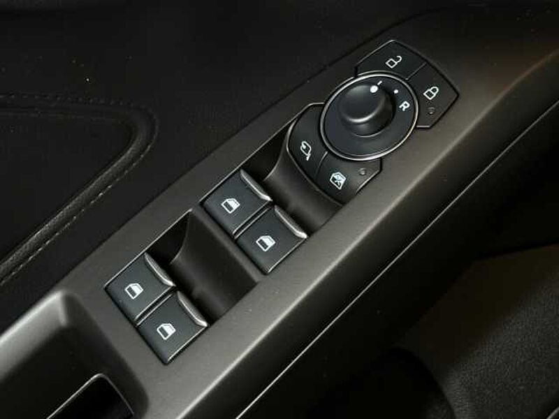 Ford Focus Turnier ST-Line X+Automatik+Kamera+B&O