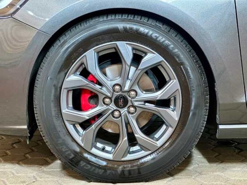 Ford Focus Turnier ST-Line+Automatik+AHK+PDC+Navi
