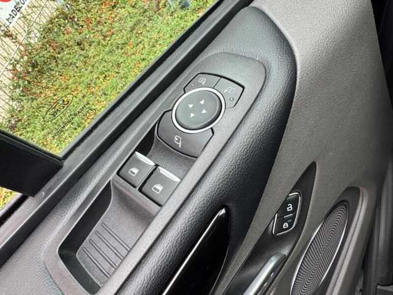 Ford Tourneo Custom Bus 320 L1 Active TOTW+Bi-Xenon+Rückfahrkamera