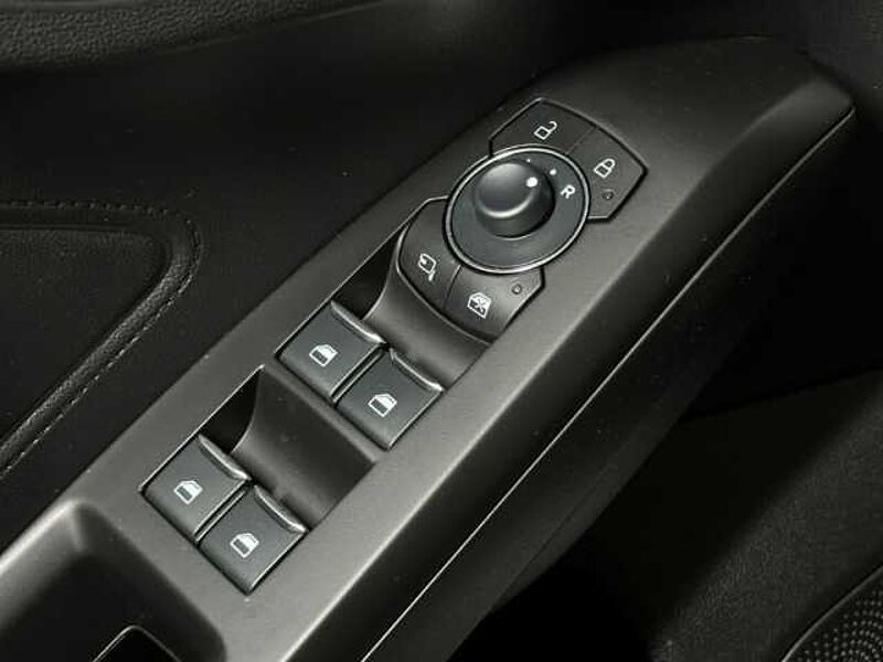 Ford Focus Titanium X+5J. Garantie*+Automatik+B&O