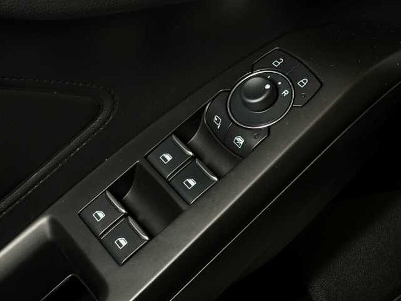 Ford Focus Turnier Active+5J. Garantie*+Automatik