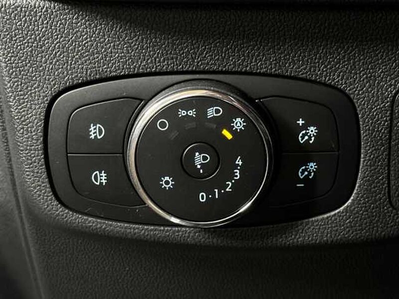 Ford Focus Turnier Active+5J. Garantie*+Automatik