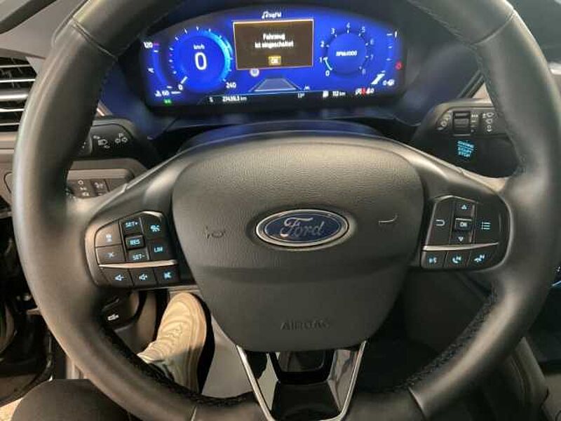 Ford Kuga Titanium X RÜCKF. NAVI. Winter-P. PDC. Allwetterreifen