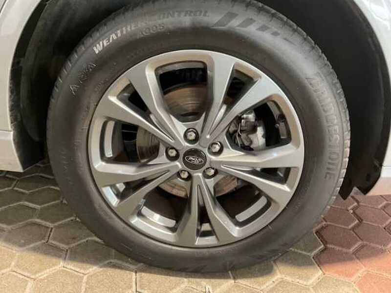 Ford Kuga ST-Line X NAVI. PDC. RÜCKF. Frontkamera + Sitzheizung