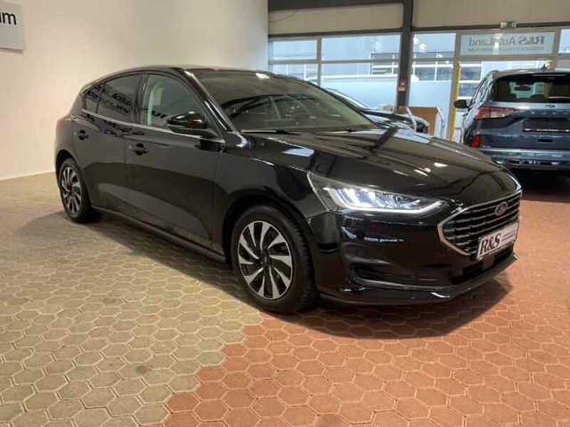 Ford Focus Titanium RÜCKF .PDC. NAVI. +4 Jahre Garantie