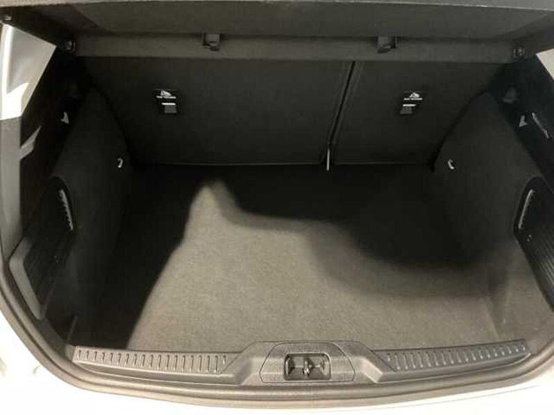 Ford Focus Titanium+Kamera+LED+4 Jahre Garantie'*