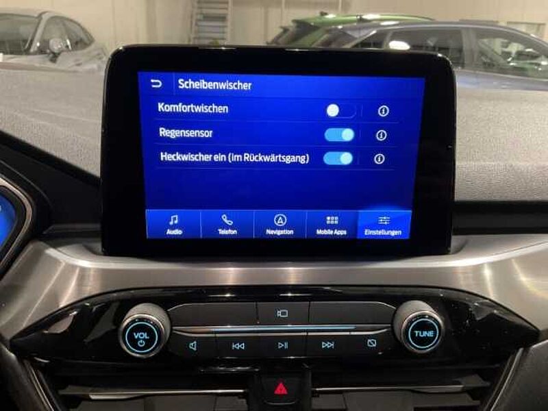 Ford Kuga Titanium FHEV AWD+Head-UP+KeyFree+Kamera