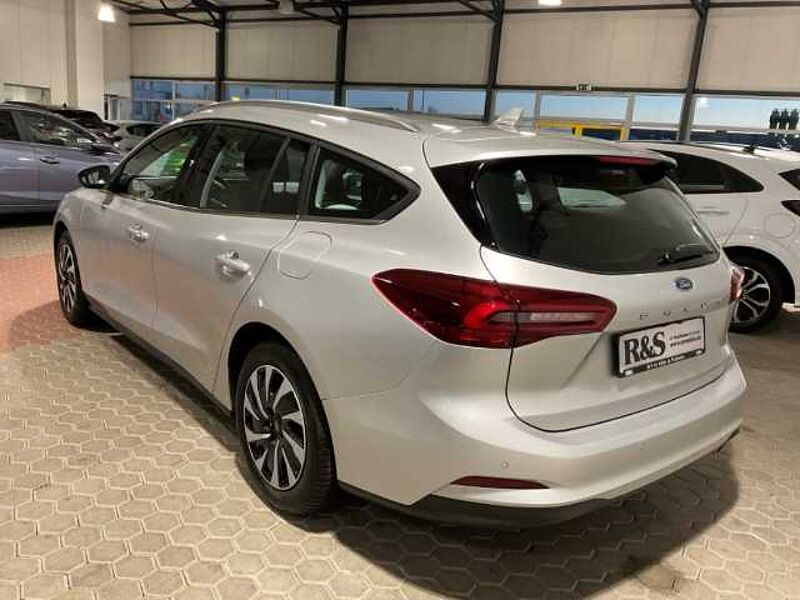 Ford Focus Turnier Titanium 4J Garantie RÜCKF. PDC NAVI.