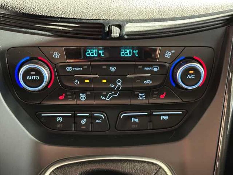 Ford Kuga Titanium+Kamera+Navi+Key-Free+Winter-P.