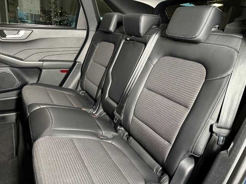 Ford Kuga Titanium X+Automatik+AHK+B&O+Kamera+Navi