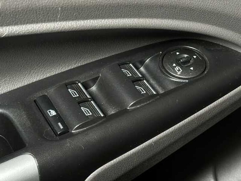 Ford Tourneo Connect Titanium L2+Automatik+Kamera