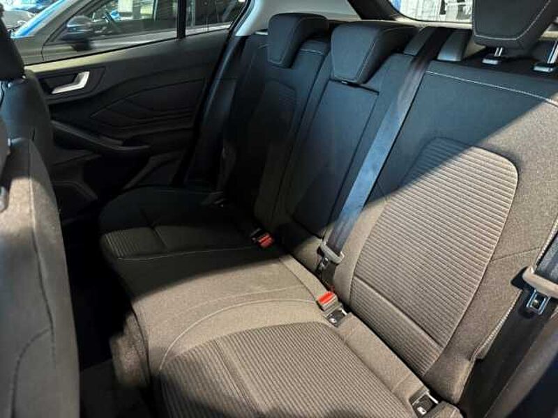 Ford Focus Titanium X MHEV+Matrix LED+B&O+Rückfahrkamera Titanium X MHEV+Matrix LED+B&O+Rückfahrkamera