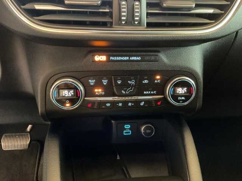 Ford Kuga PHEV Titanium-X+R&uuml;ckfahrkamera+Sitzheizung PHEV Titanium-X+R&uuml;ckfahrkamera+Sitzheizung