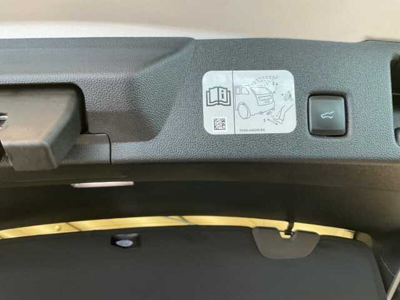 Ford Kuga PHEV Titanium-X+R&uuml;ckfahrkamera+Sitzheizung PHEV Titanium-X+R&uuml;ckfahrkamera+Sitzheizung