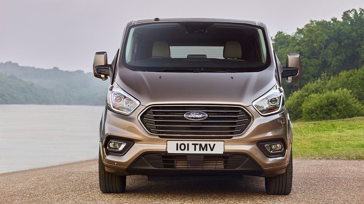 Auto Front Ford Turneo Custom