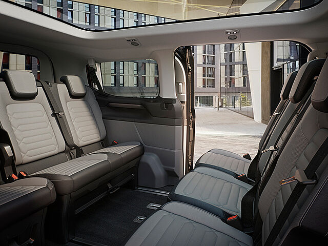 Innenraum des Turneo Custom