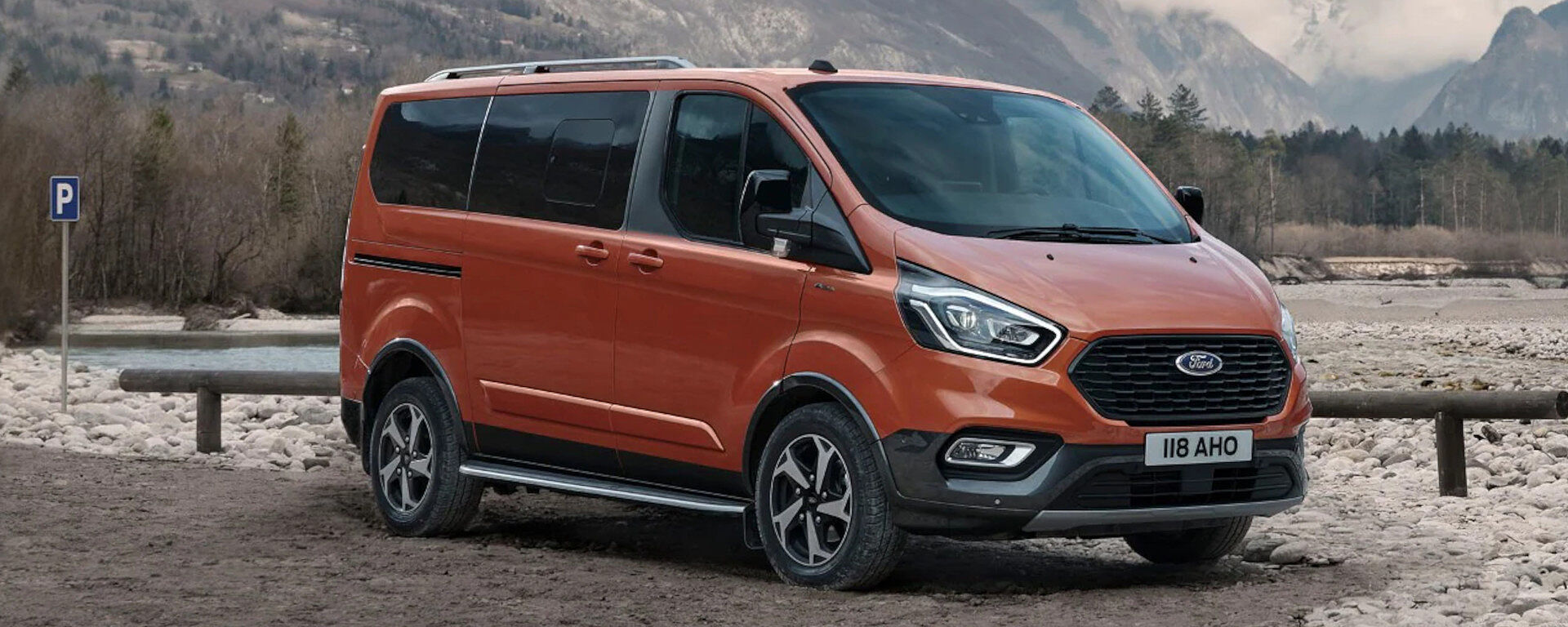 Ford Turneo Custom seitliche Frontansicht