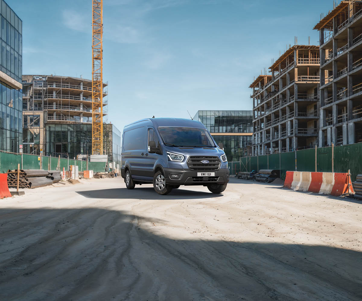 Ford Nutzfahrzeug auf Baustelle