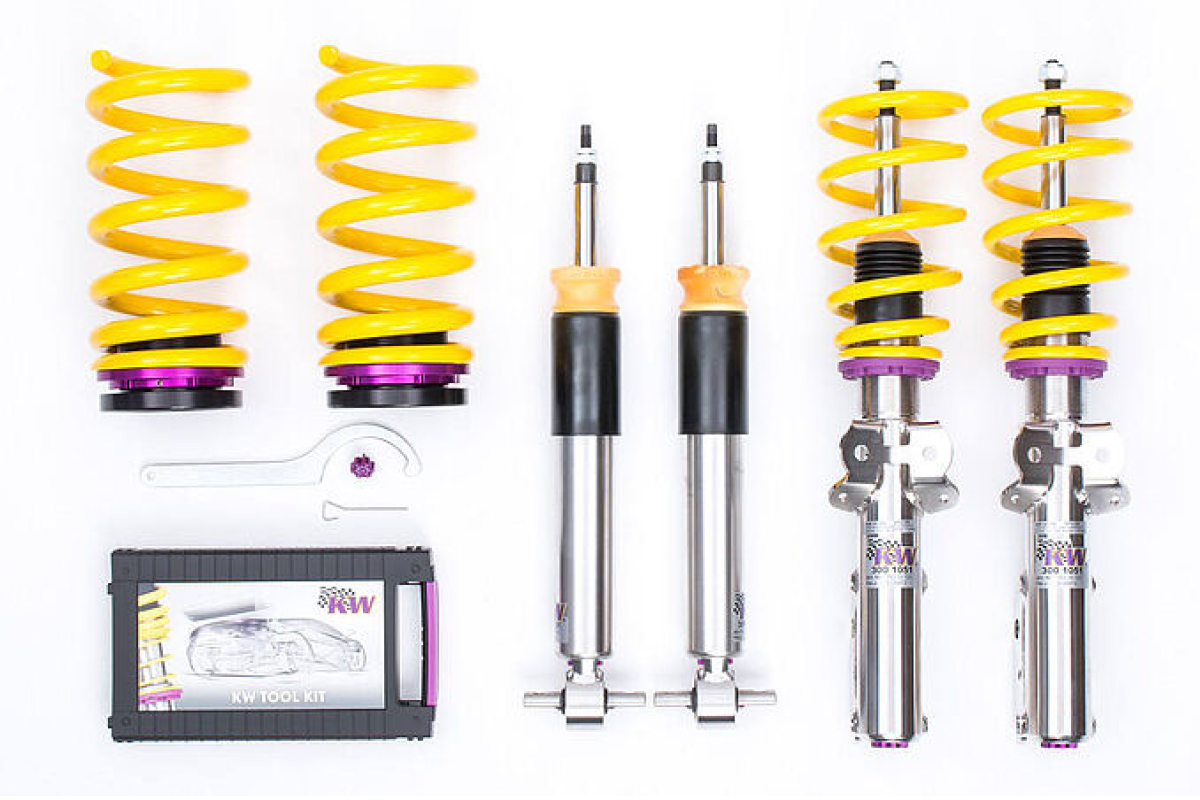 Zu sehen sind mehrere Tuning-Teile nebeneinander angeordnet